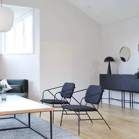 Large Modern House With A View Apartamento *