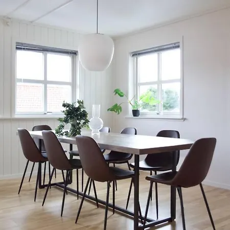 Apartment Large Modern House With A View Tromso