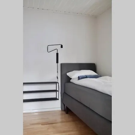 Large Modern House With A View Apartment *