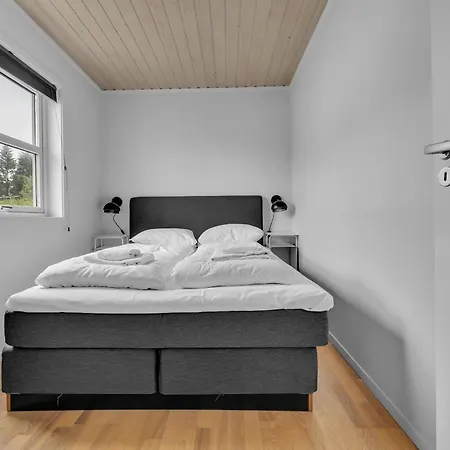 Large Modern House With A View *