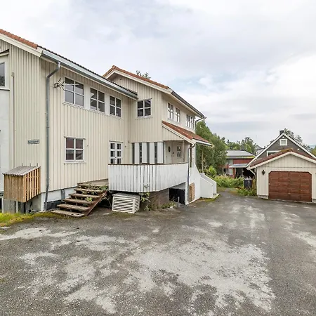 Large Modern House With A View Apartment Tromso