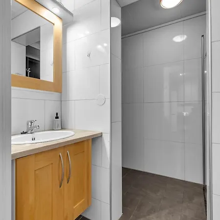 Large Modern House With A View Apartamento *