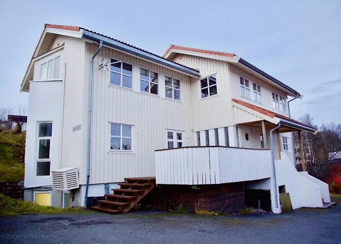Leilighet Large Modern House With A View