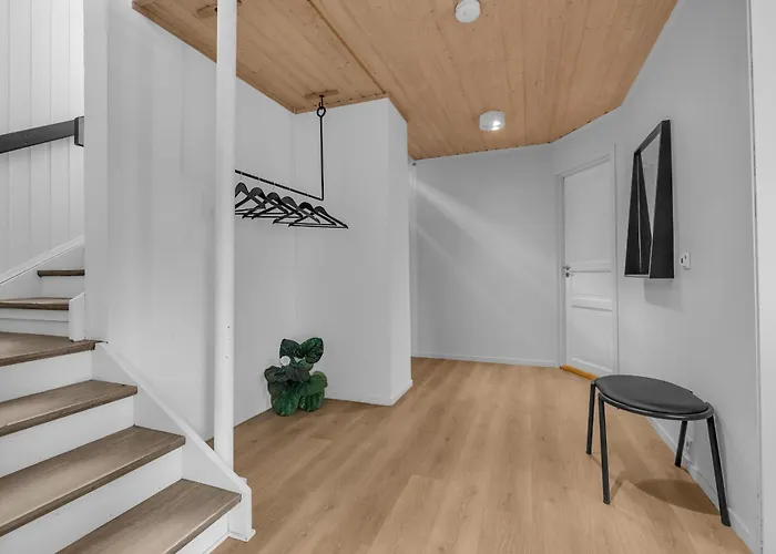 Апартаменты Large Modern House With A View Тромсё
