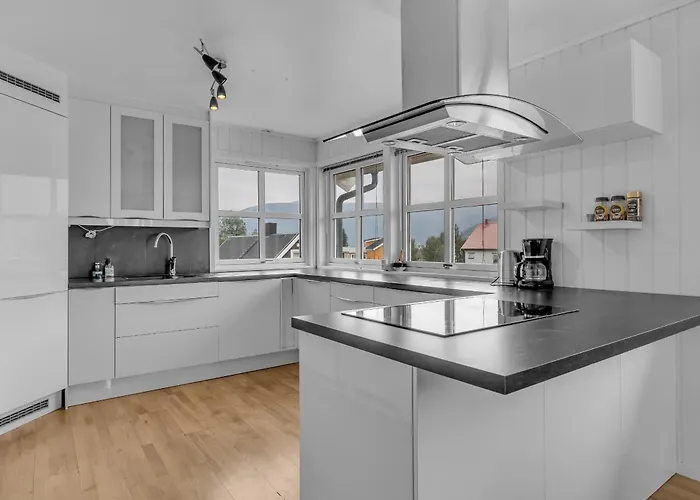 Large Modern House With A View Leilighet *