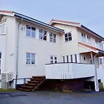 公寓 Large Modern House With A View