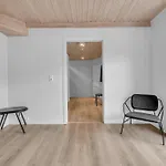 Large Modern House With A View 公寓 *